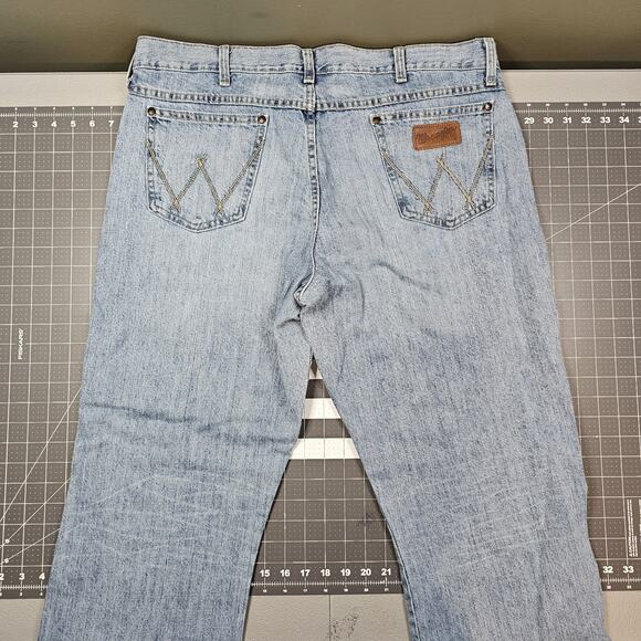 Wrangler Retro Jeans 38x31 Relaxed Boot Cut Cowboy Western Grunge Light Wash - Picture 6 of 14